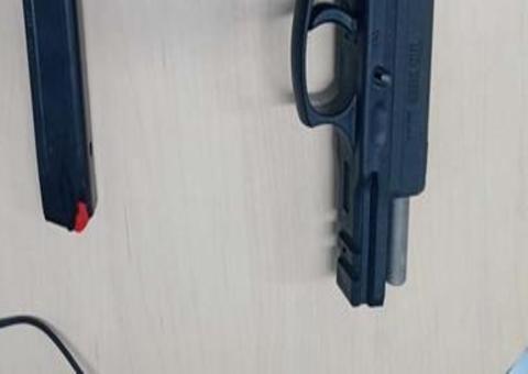 Armado, homem é preso ao ameaçar de morte morador em área vermelha de Manaus