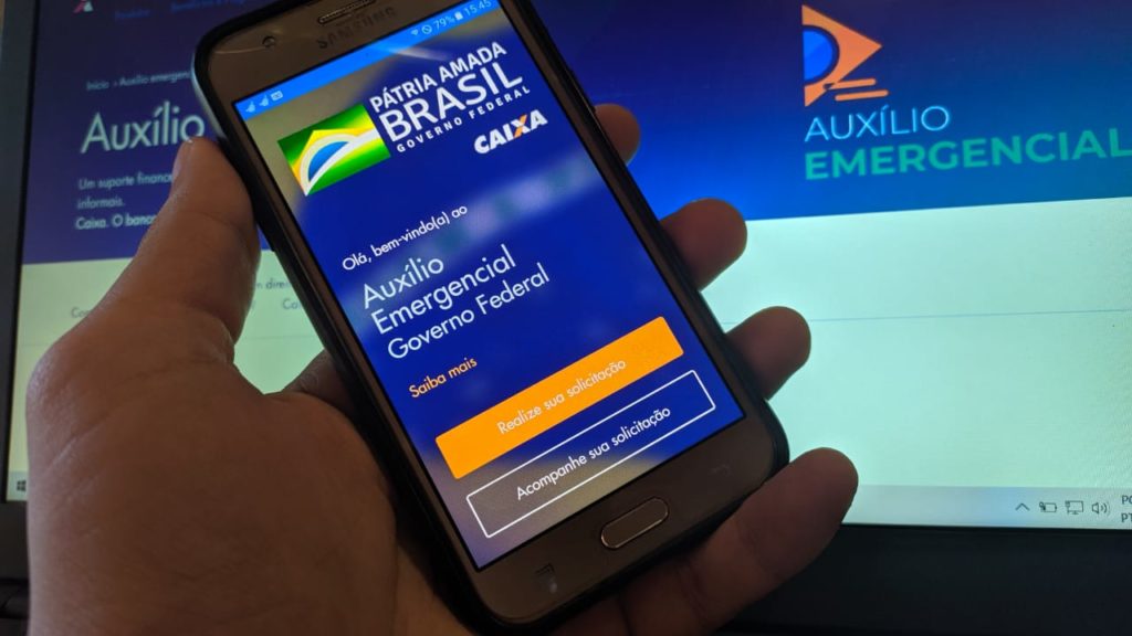 Metade da população poderá ter de receber auxílio emergencial, diz estudo