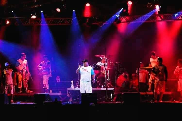 Grupo Vai Garotão comemora 15 anos com Live show em prol da Casa Vhida