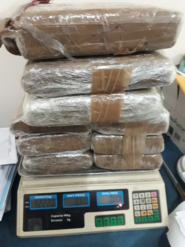 Trio é preso e 12 kg de drogas são apreendidas no Amazonas  