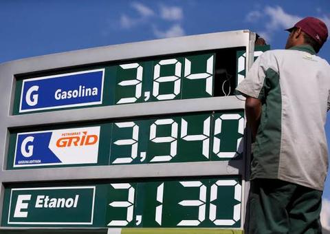 Falta de repasse no preço de combustíveis é questionada em Manaus