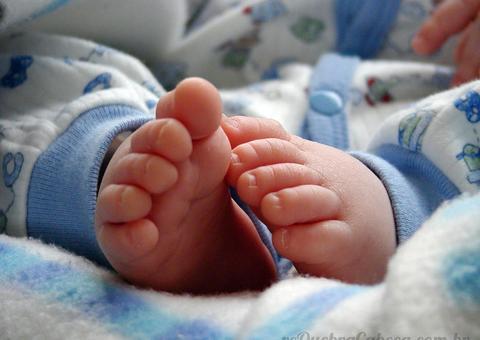 Bebê de 6 meses morre sob suspeita de covid-19 em hospital