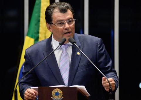 Justiça cassa pensão que Eduardo Braga receberia como ex-governador do Amazonas 