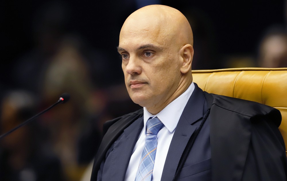 AGU pede que Moraes reconsidere decisão que impediu nomeação na PF