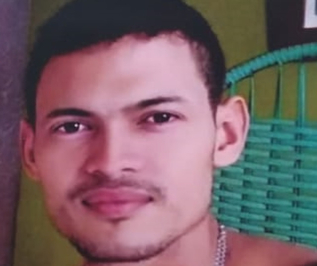 Em Manaus, família procura jovem que desapareceu após sair de casa