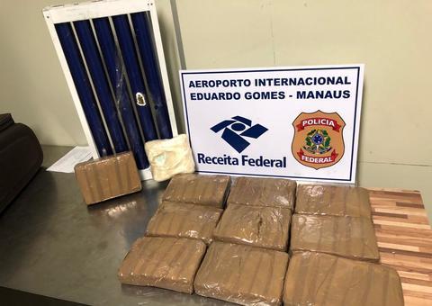 Trio é preso com drogas escondidas em malas e luminárias no aeroporto de Manaus