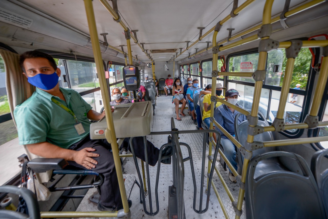 Prefeitura decreta o uso obrigatório de máscaras em comércios e ônibus em Manaus 