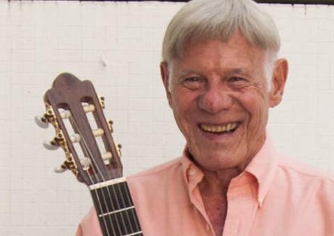 Morre com coronavírus o cantor Carlos José, sucesso nos anos 60 e 70