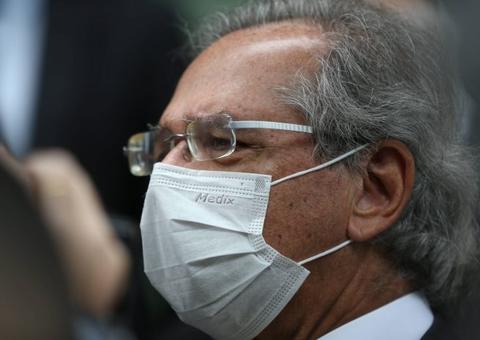 Em live com Itaú, Guedes diz que 200 milhões de trouxas são explorados por seis bancos