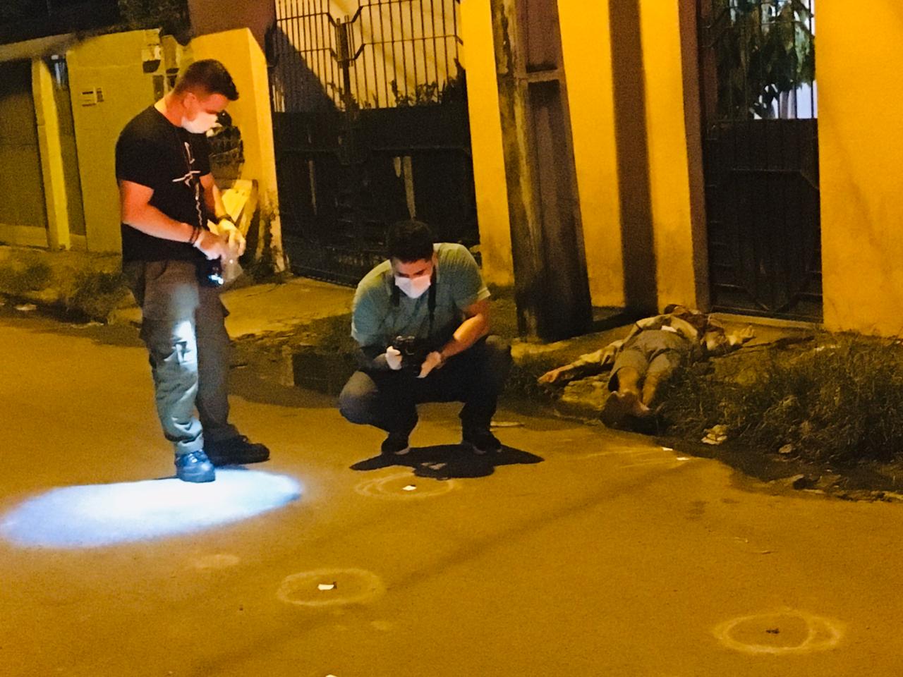 Jovem perseguido e encurralado em Manaus foi executado com 17 tiros 