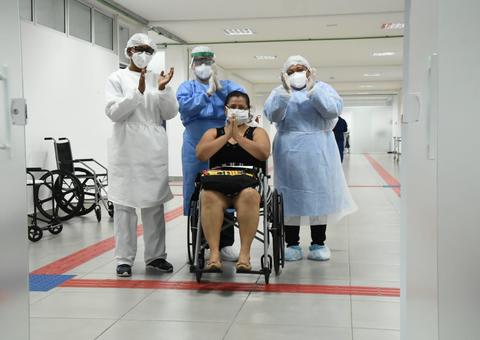 Mais de 160 pacientes curados da Covid-19 já receberam alta do hospital de campanha em Manaus 