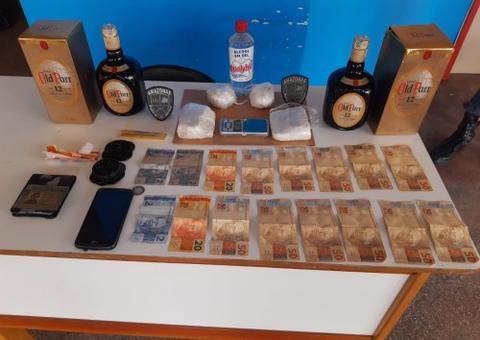 Suspeito de tráfico de drogas é preso passeando de canoa no Amazonas