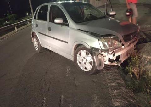 Após ser ferido em briga, homem foge de posto e sofre acidente em avenida de Manaus