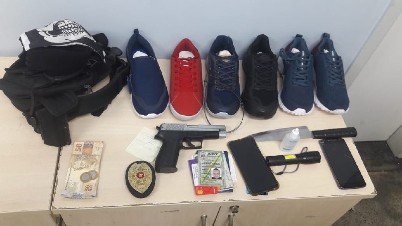 Dupla é presa após roubar loja de sapatos no Centro de Manaus 