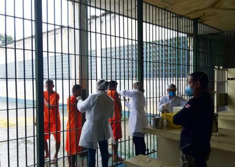 100% dos detentos de sete presídios de Manaus foram vacinados contra H1N1, diz Seap