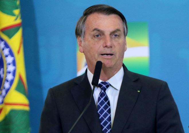 Bolsonaro lamenta pela 1ª vez as 10 mil mortes por coronavírus no Brasil