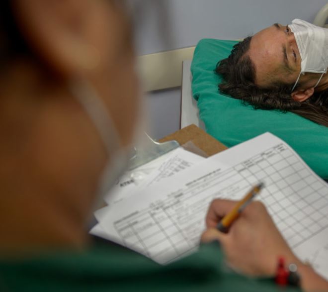 Hospitais privados cobram até R$ 100 mil para tratar coronavírus em Manaus