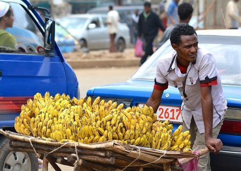 Auxílio emergencial poderá durar mais que três meses; saiba quem será beneficiado