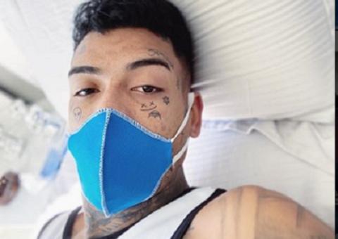 Após furar quarentena, MC Kevin é diagnosticado com coronavírus