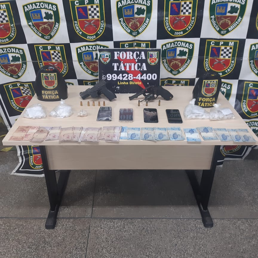 Dupla é presa com armas e drogas em kitnet de Manaus 