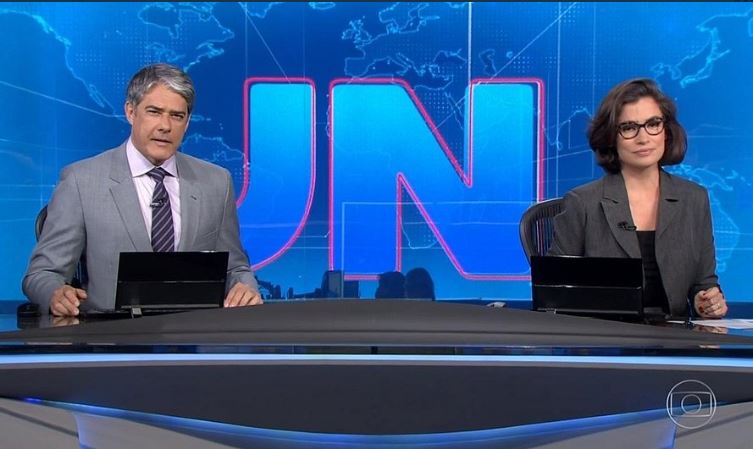 Web vibra à espera do Jornal Nacional após detalhes sobre vídeo de reunião de Bolsonaro e ministros