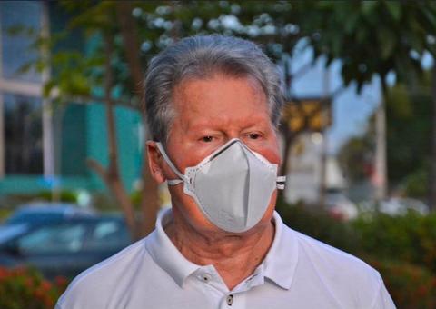 Contrário a decreto federal, Arthur e pede cautela na reabertura de serviços não essenciais em Manaus