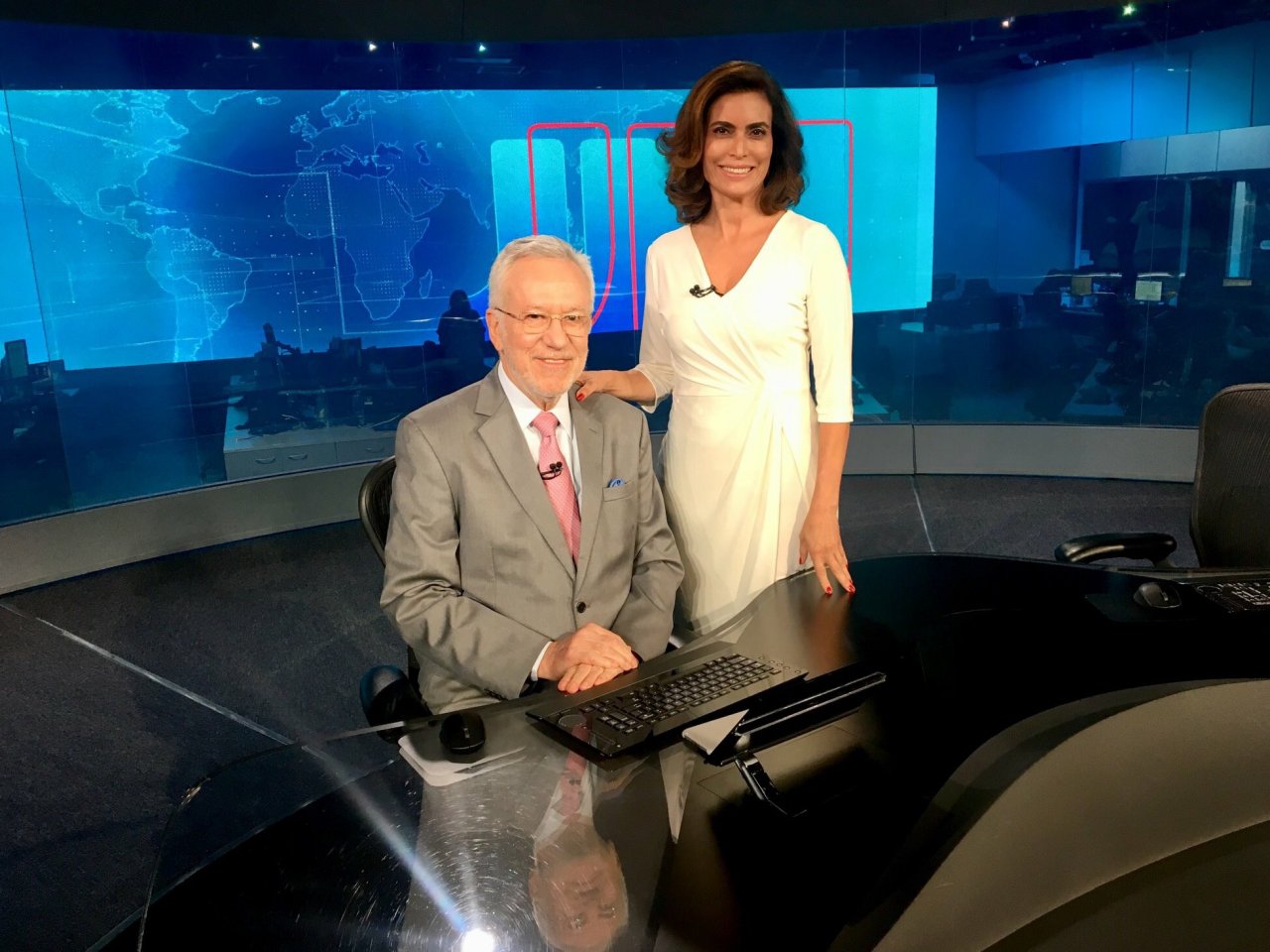 Técnico em estúdio da Globo grava conversa de Giuliana Morrone e Gerson Camarotti, diz colunista