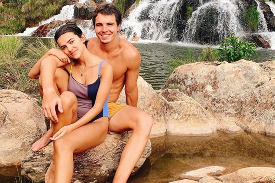 Manu Gavassi nega fim do namoro com Igor Carvalho e desabafa: 'minha vida controlada pela mídia'