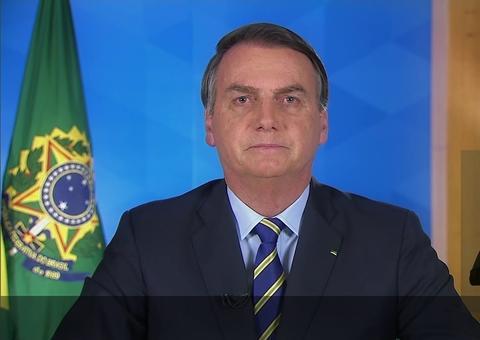 Bolsonaro diz que Enem pode atrasar mas deve ser aplicado ainda este ano 