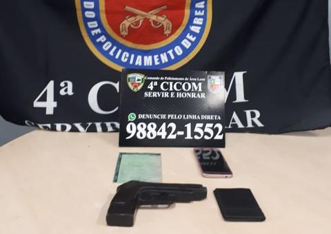 Jovem é preso e adolescente apreendido com motocicleta roubada em Manaus 