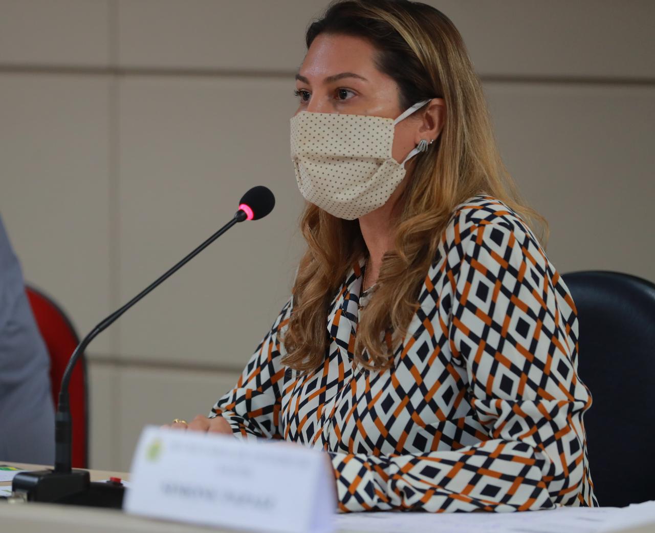 Secretária de Saúde do Amazonas justifica porque não respondeu TCE sobre compra de respiradores