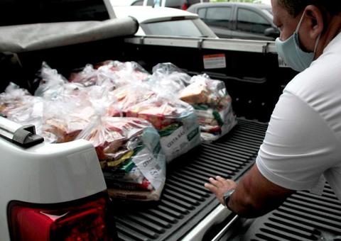 Famílias em vulnerabilidade são beneficiadas com entrega de cestas básicas em Manaus