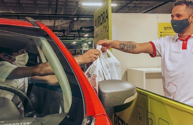 Lojas de shoppings em Manaus poderão vender em sistema drive-thru