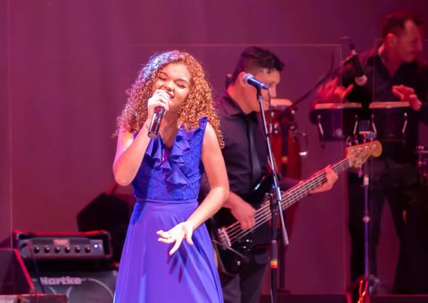 Raylla Araújo faz Live em prol de Presidente Figueiredo