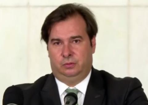 Em encontro com Bolsonaro, Maia fala em ‘manter o diálogo’ e adiamento do Enem 