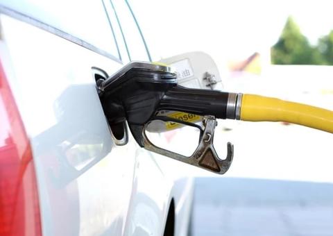 Petrobras sobe pela segunda vez gasolina nas refinarias em maio