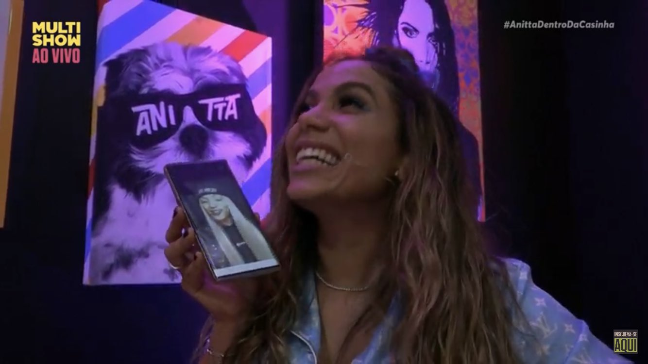 Em live, Anitta conversa com Katy Perry e pede Pablo Vittar como Ministro da Cultura