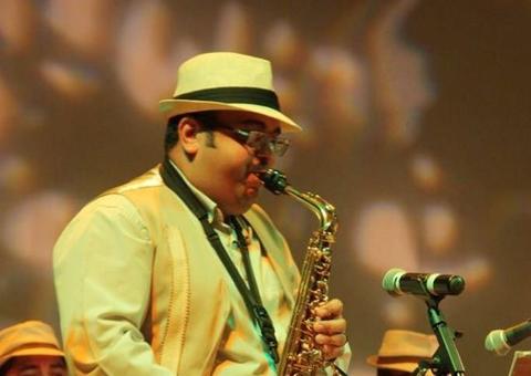 UEA em Casa encerra semana com apresentação do saxofonista Ênio Prieto