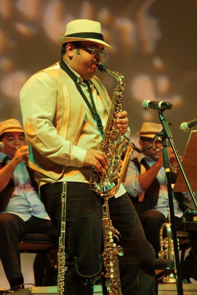 UEA em Casa encerra semana com apresentação do saxofonista Ênio Prieto