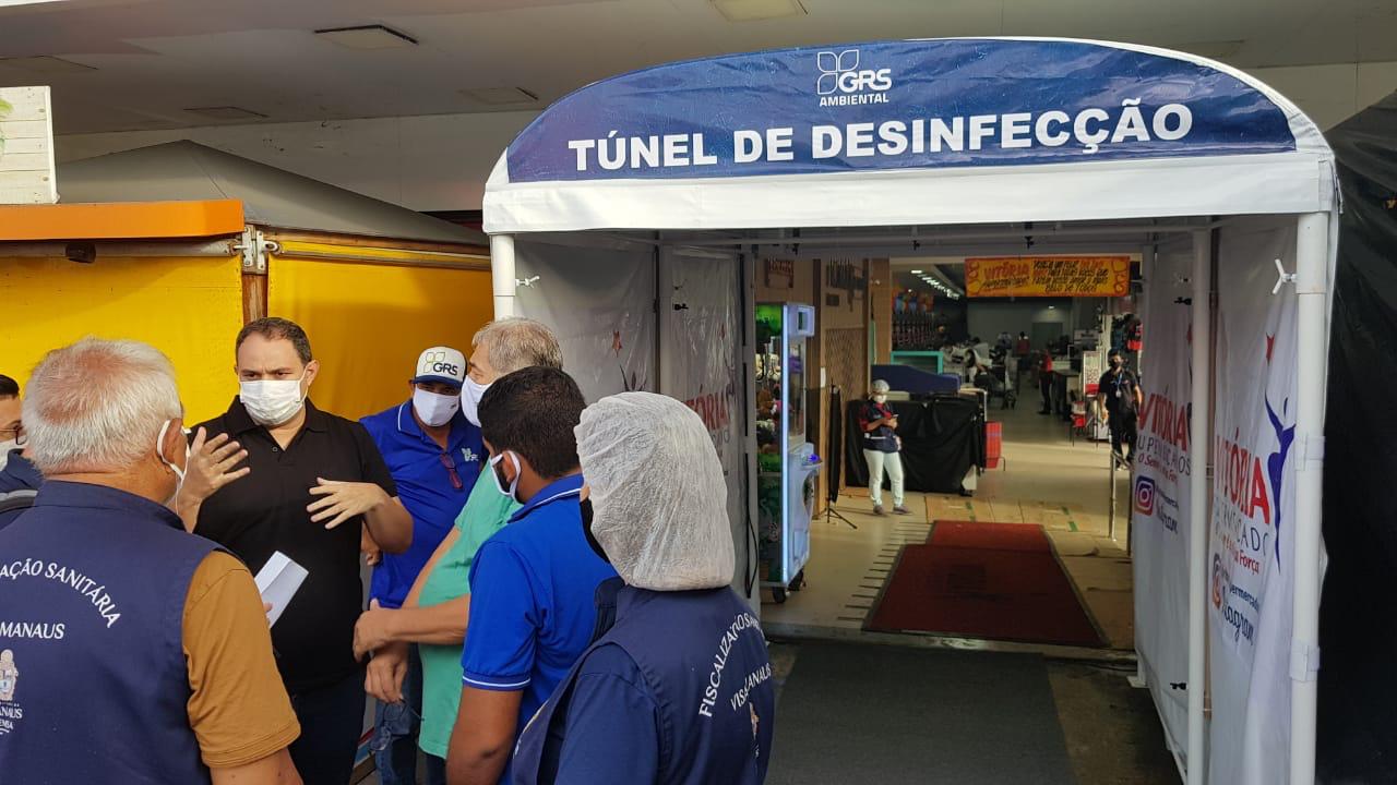 Coronavírus: Cabines de desinfecção de pessoas são interditadas em estabelecimentos de Manaus