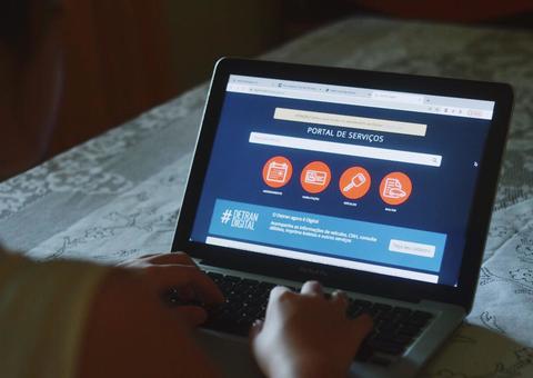 Detran realiza mais de nove mil licenciamentos 100% on-line no mês de abril em Manaus 