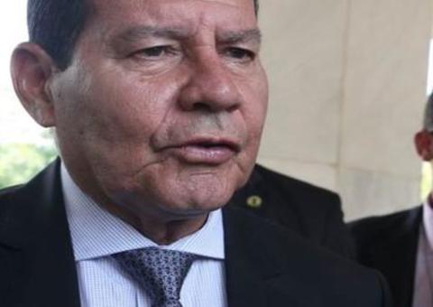 Mourão se isola e faz teste de coronavírus após ter contato com funcionário infectado