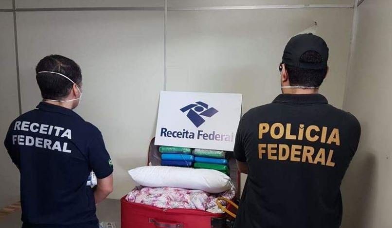 Mulheres são presas com 16kg de drogas em aeroporto de Manaus