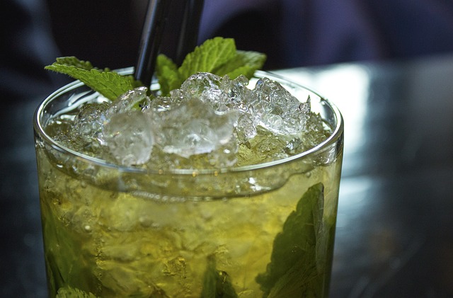 Mojito: veja como preparar drink em casa
