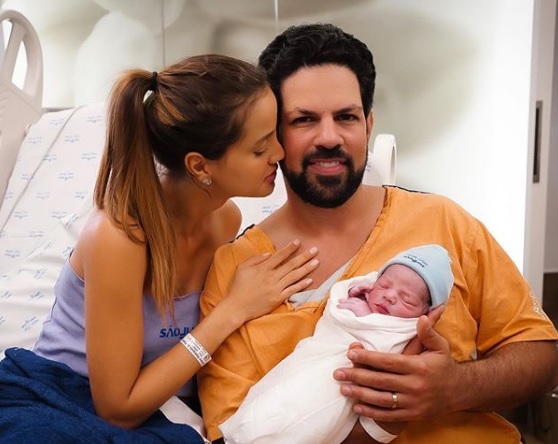 Nasce o primeiro filho de Sorocaba e Biah Rodrigues; Veja fotos