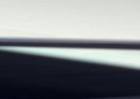 Felipe Titto posa de sunga e volume chama atenção de fãs: 'nem guindaste'