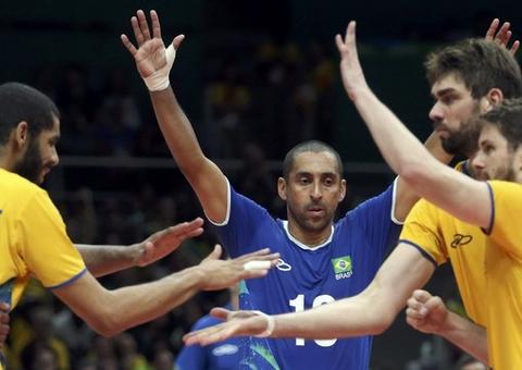 Melhor líbero da história da seleção anuncia aposentadoria