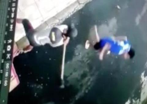 Criminosos atacam casa de empresário a marretadas durante assalto em Manaus; confira vídeo