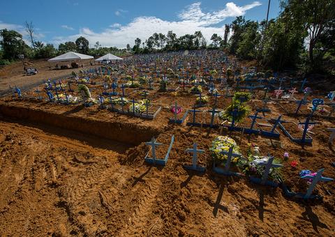 Com 11 casos confirmados e suspeitos de Covid-19, Manaus registra 65 enterros no domingo 