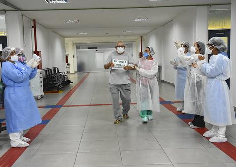 Em Manaus, hospital de campanha inicia a semana com 21 altas médicas 